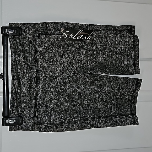 Splash Bottoms Juniors Heathered Black White Bike Shorts Side Pockets Athletic M - Picture 1 of 10